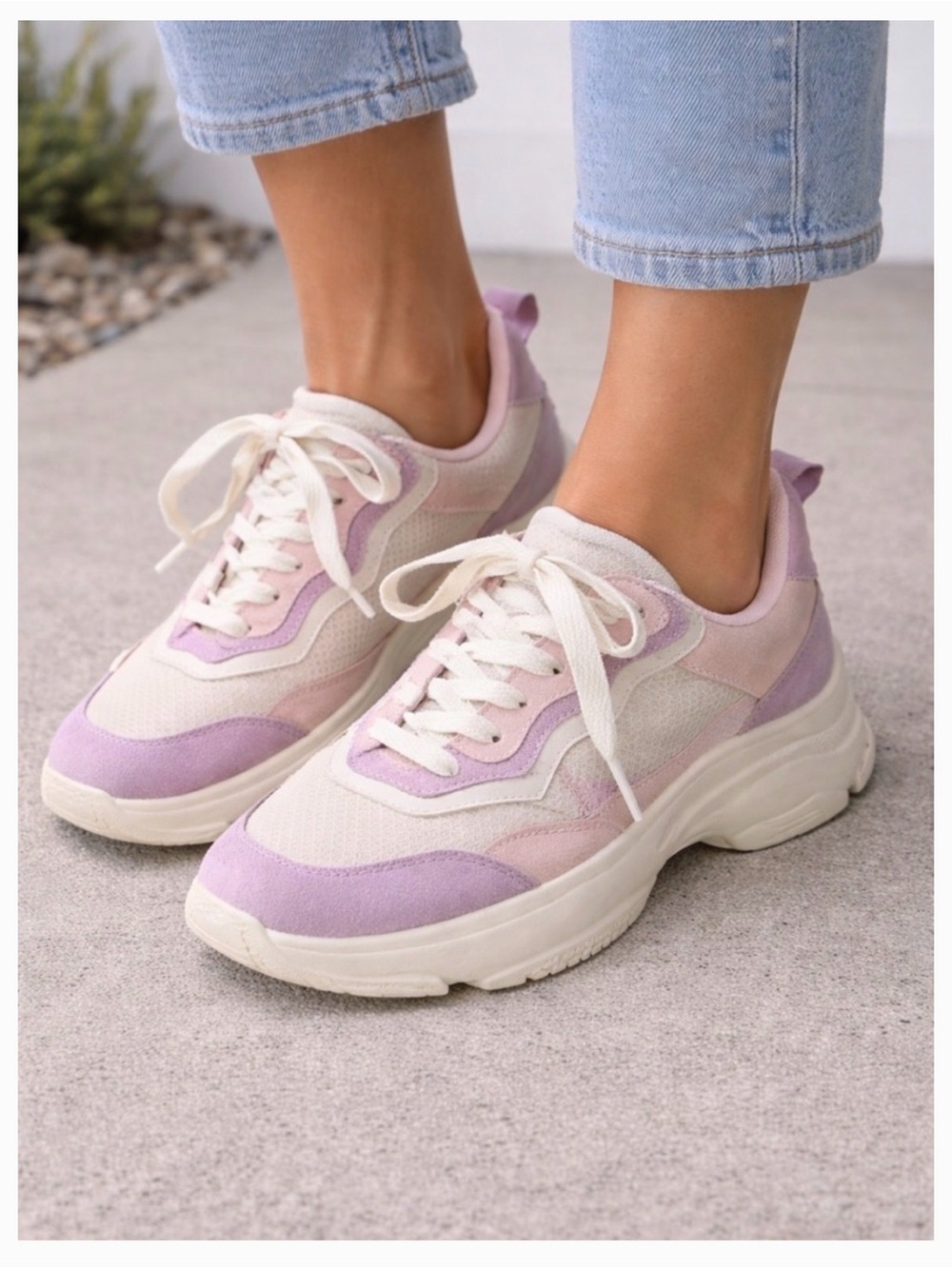 Shoe Dazzle Luna Lace-Up Sneakers 6 NEW